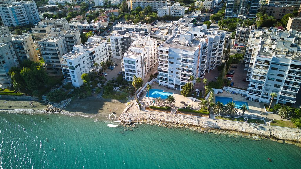 Property photo 2 of 30