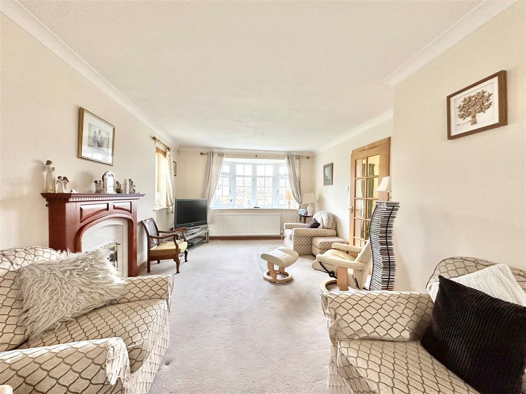 Property photo 3 of 22