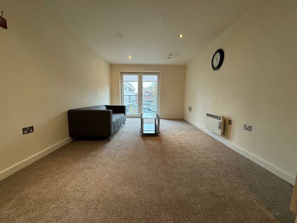 Property photo 2 of 8