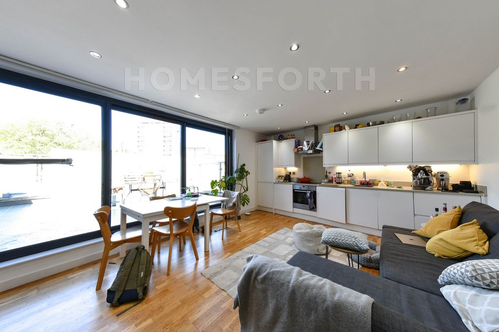 Property photo 3 of 13 Photo 1