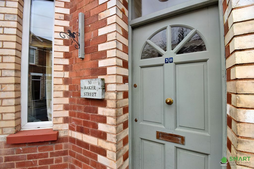 Property photo 2 of 17