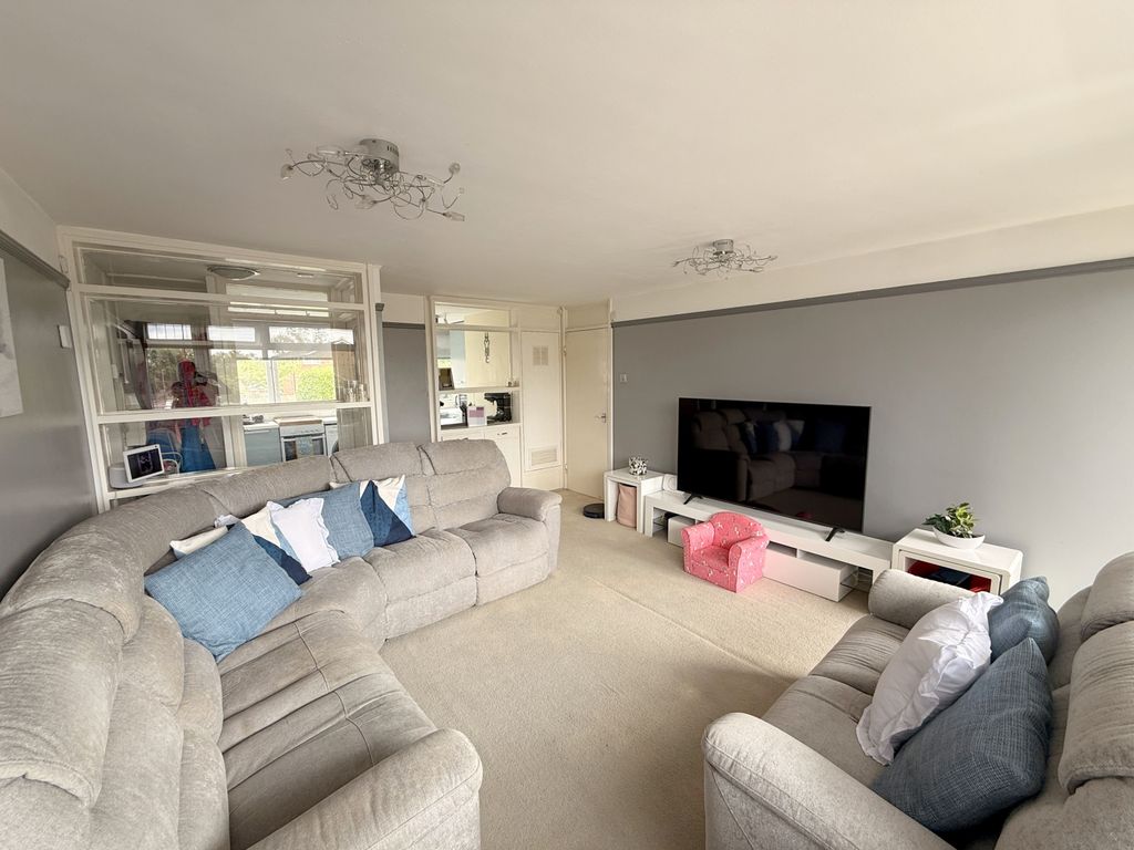 Property photo 2 of 16 Gallery