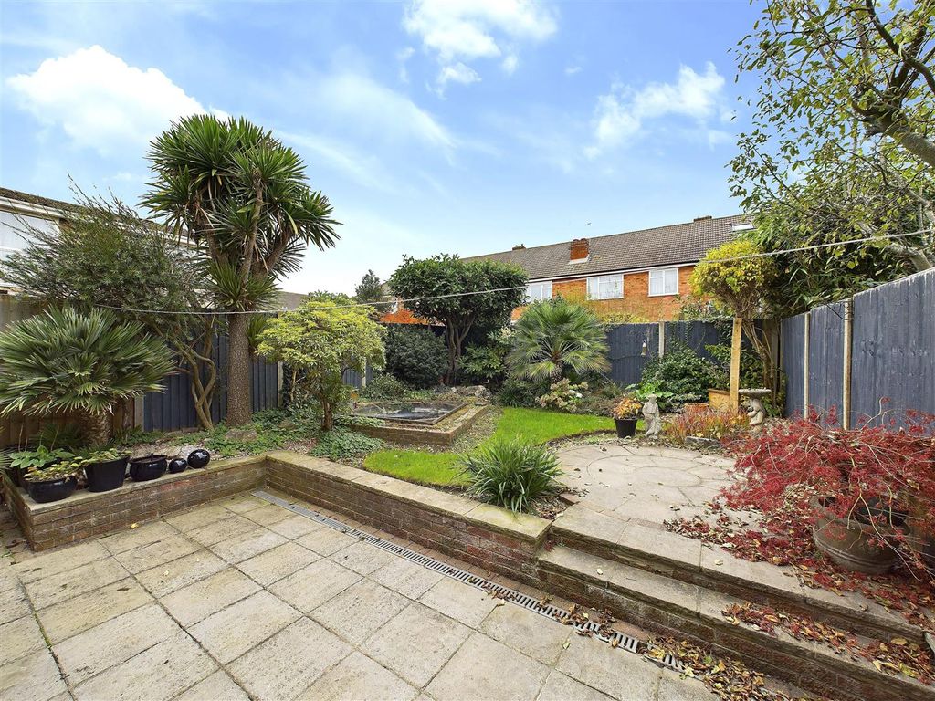 Property photo 3 of 18