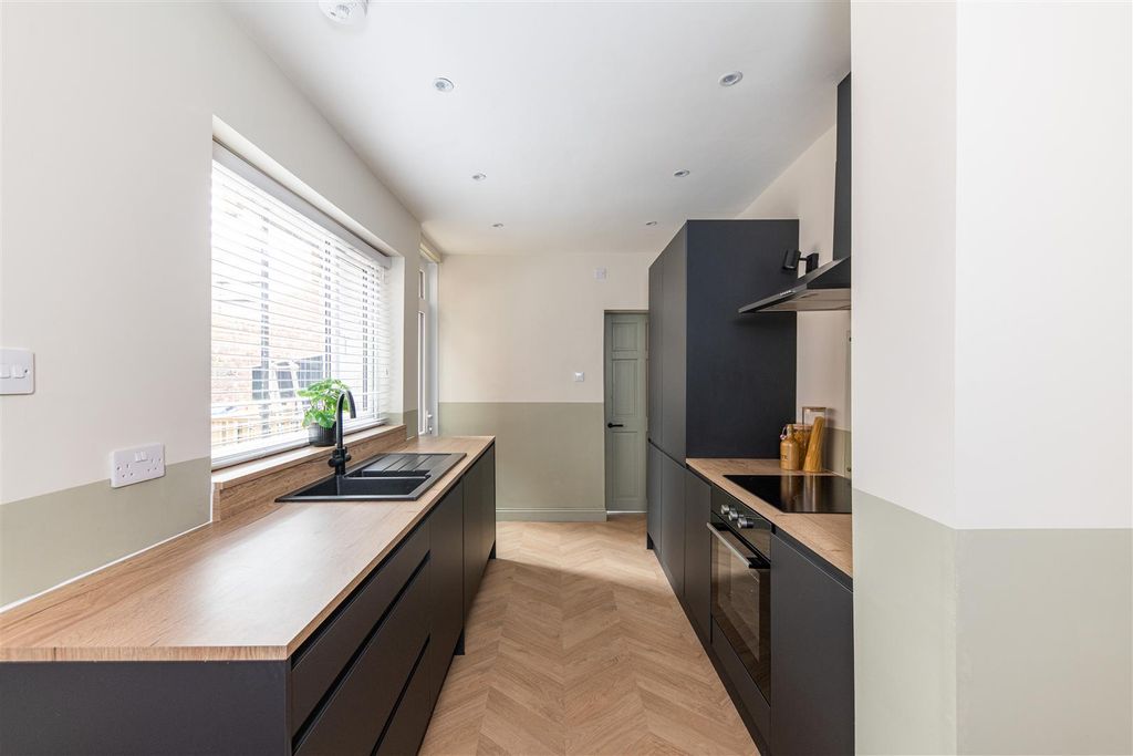 Property photo 2 of 16 Edit-7214.Jpg