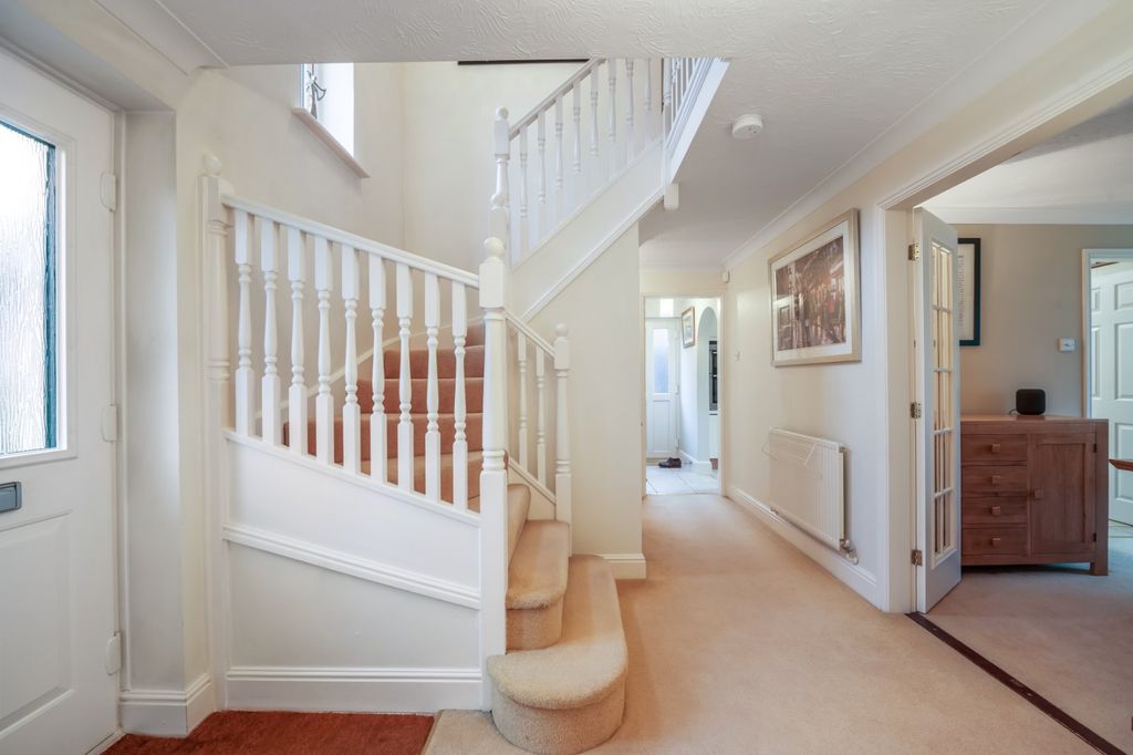 Property photo 2 of 25 Picture No. 43