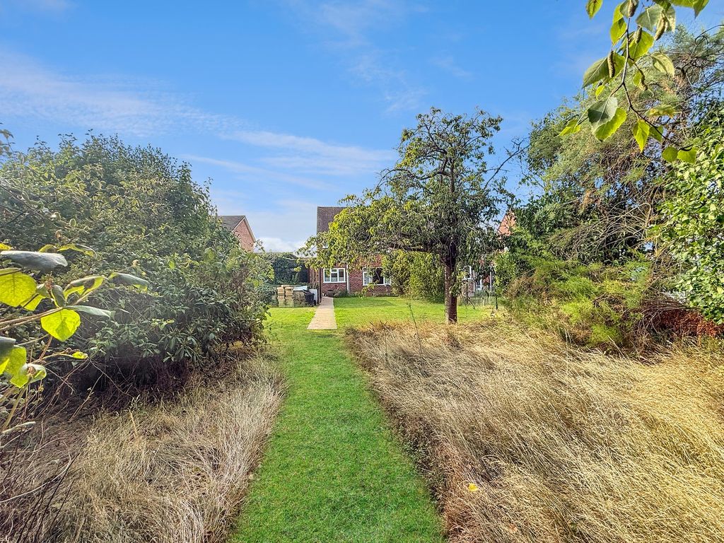 Property photo 2 of 16