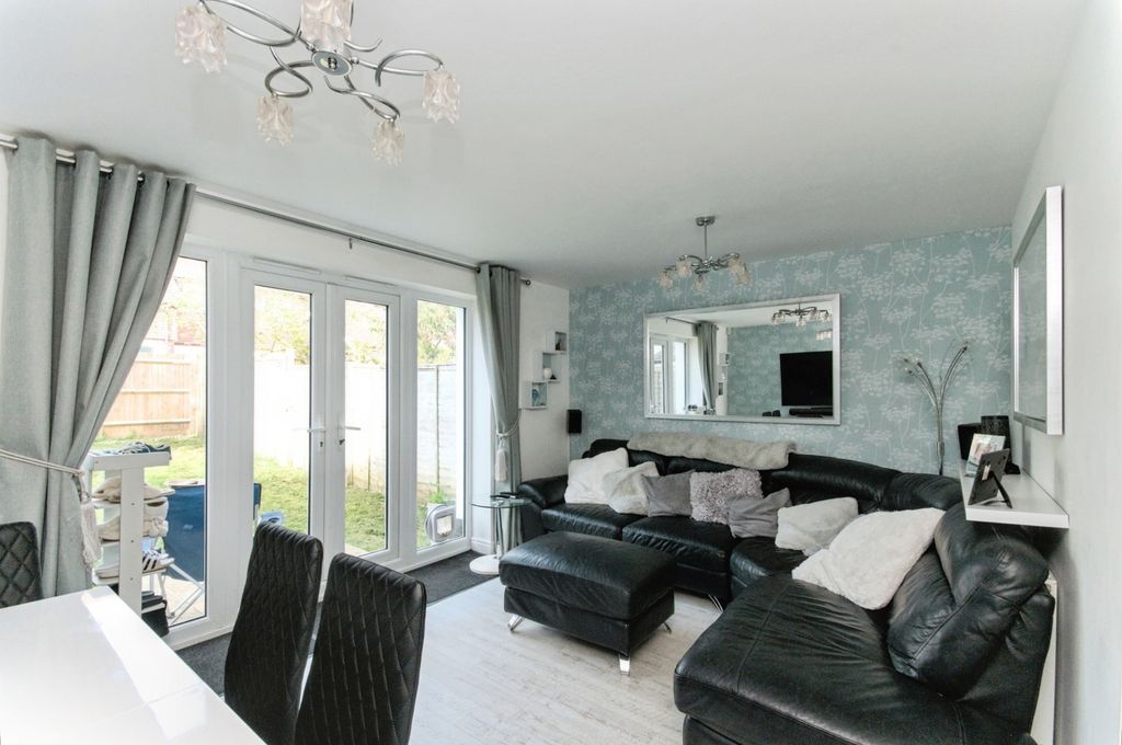 Property photo 2 of 19 Pbox-Img.Jpg