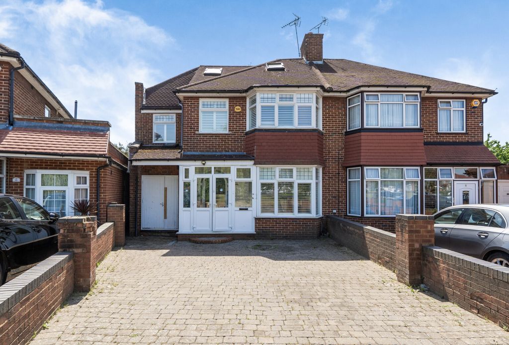 Property photo 2 of 16 1466259-1-6A10537...