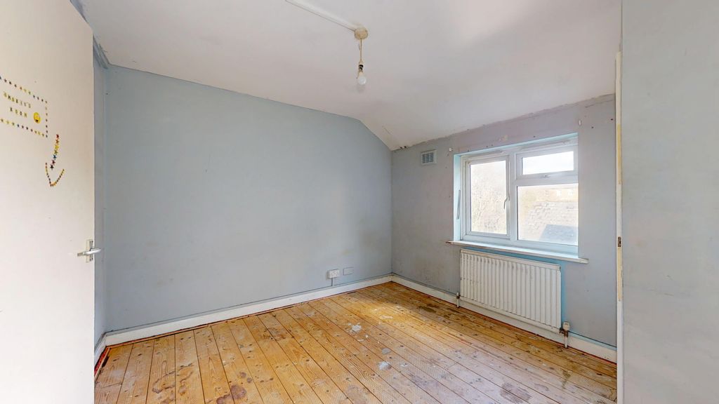 Property photo 3 of 19 Flat 5, 63 Grange Road, Ealing, London, W5 5Bu