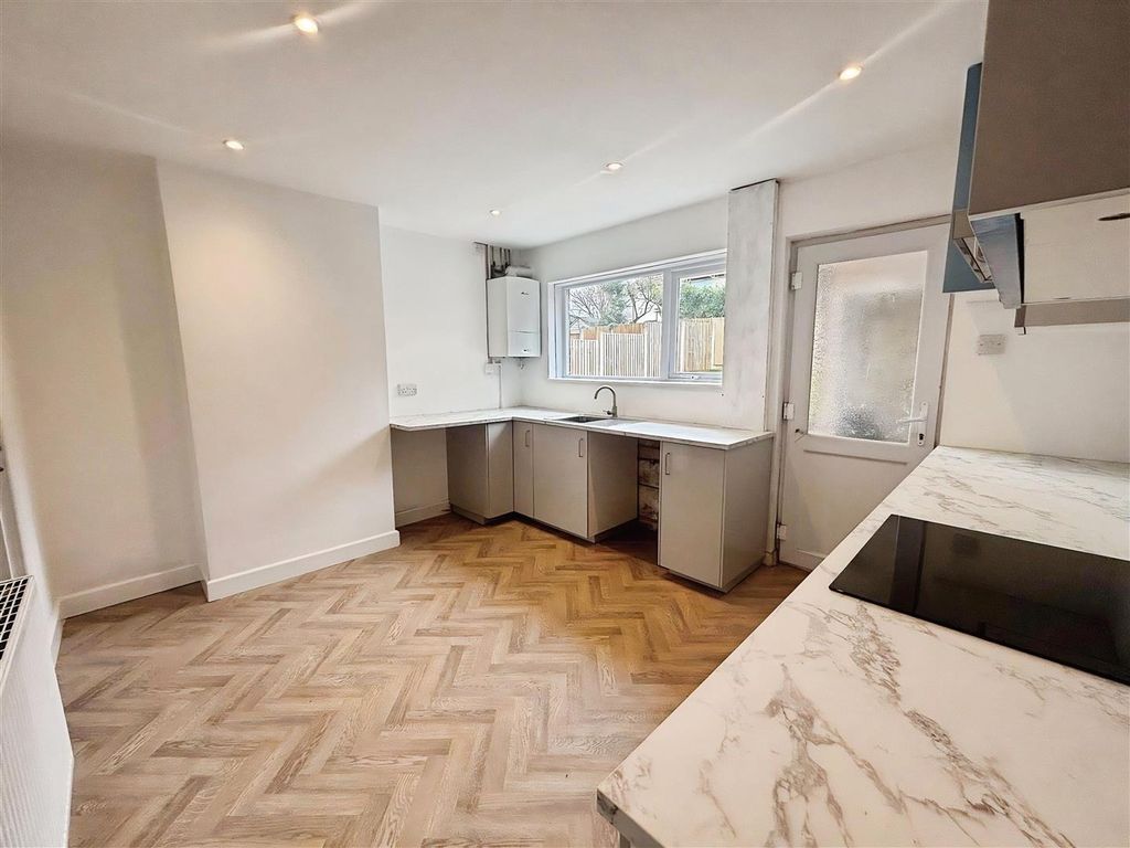 Property photo 3 of 14 Bb67B65c-4.Jpg