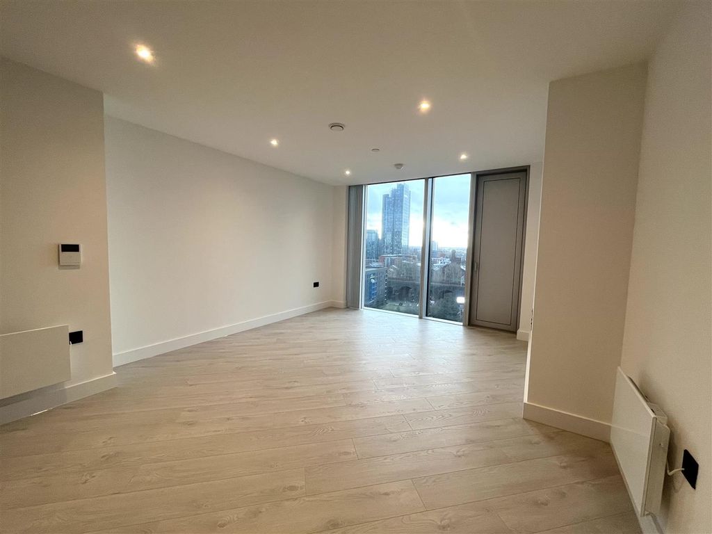 Property photo 3 of 19 Living Area.2.Jpeg