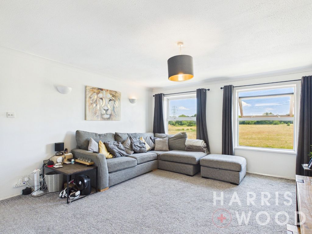 Property photo 3 of 18 5217693