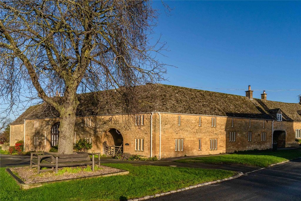 Property photo 2 of 14 Picture No. 27