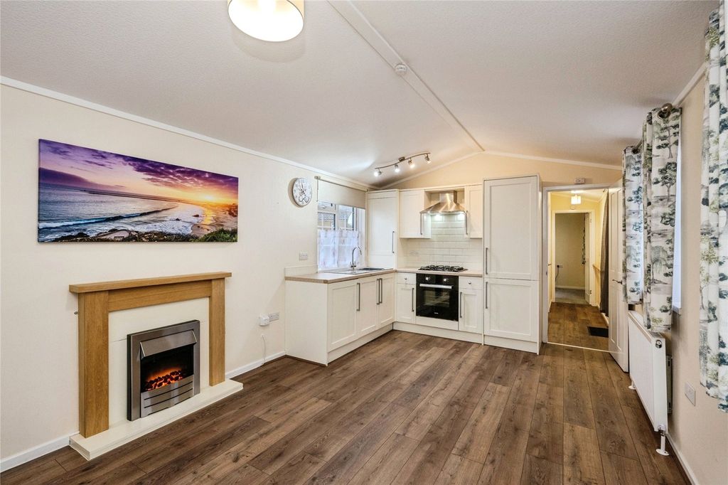 Property photo 3 of 15 Picture No. 11