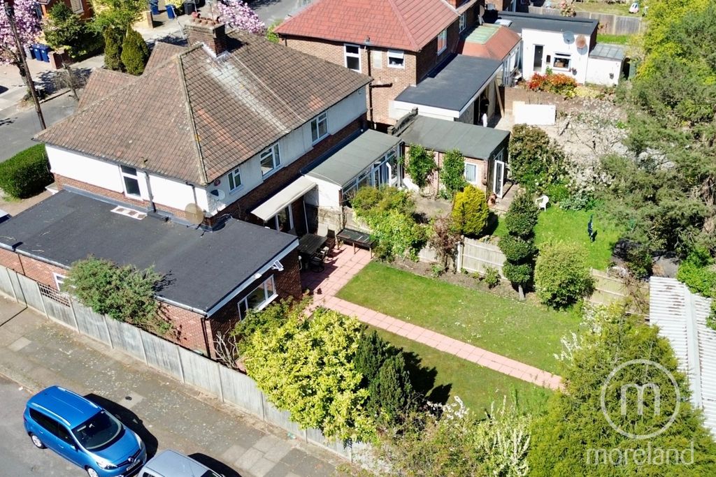 Property photo 2 of 14 4022714