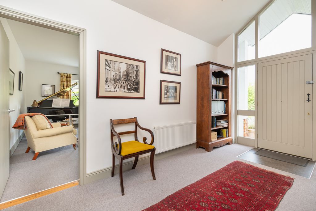 Property photo 2 of 46