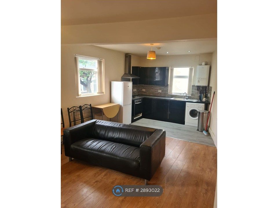 Property photo 3 of 5
