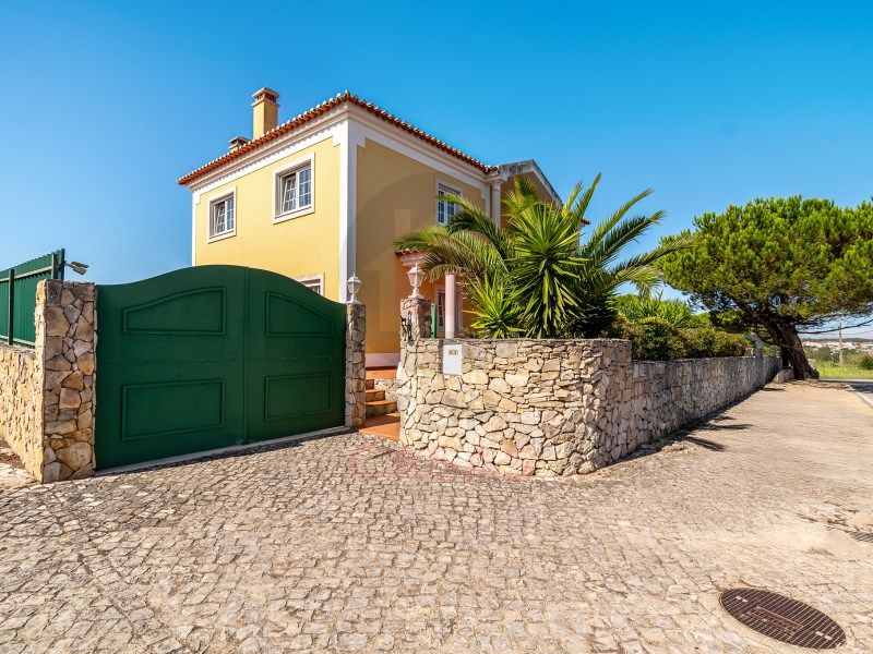 Property photo 3 of 40