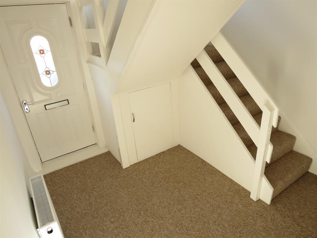 Property photo 3 of 13 Entrance Hallway