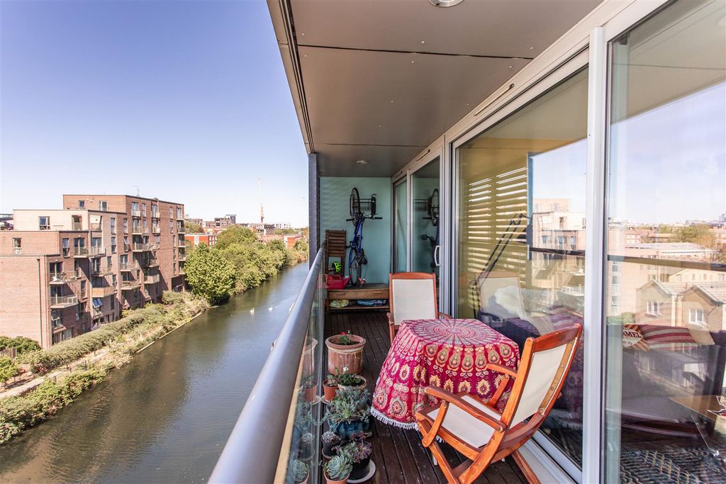 Property photo 2 of 13 Balcony