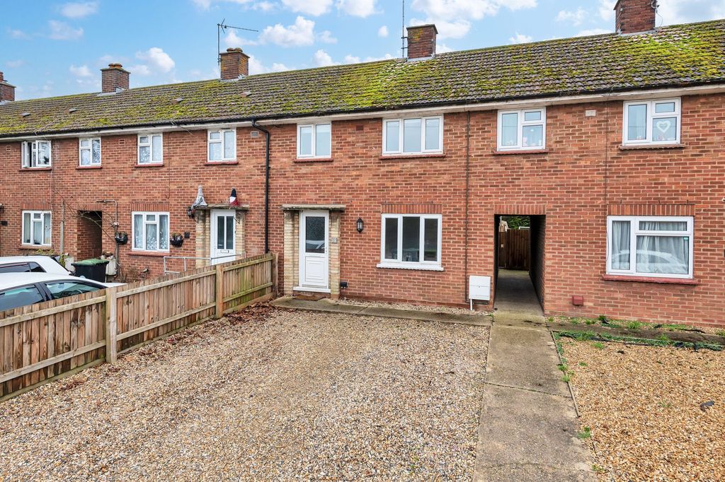 Property photo 1 of 28