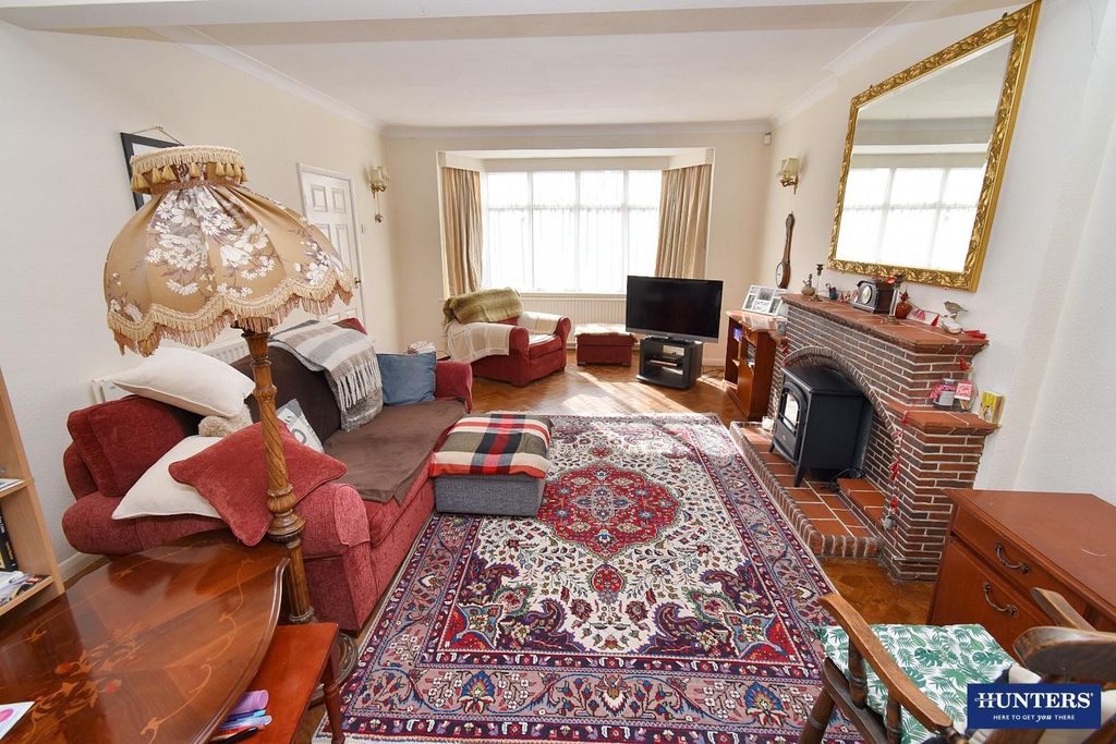 Property photo 2 of 20 Living Room