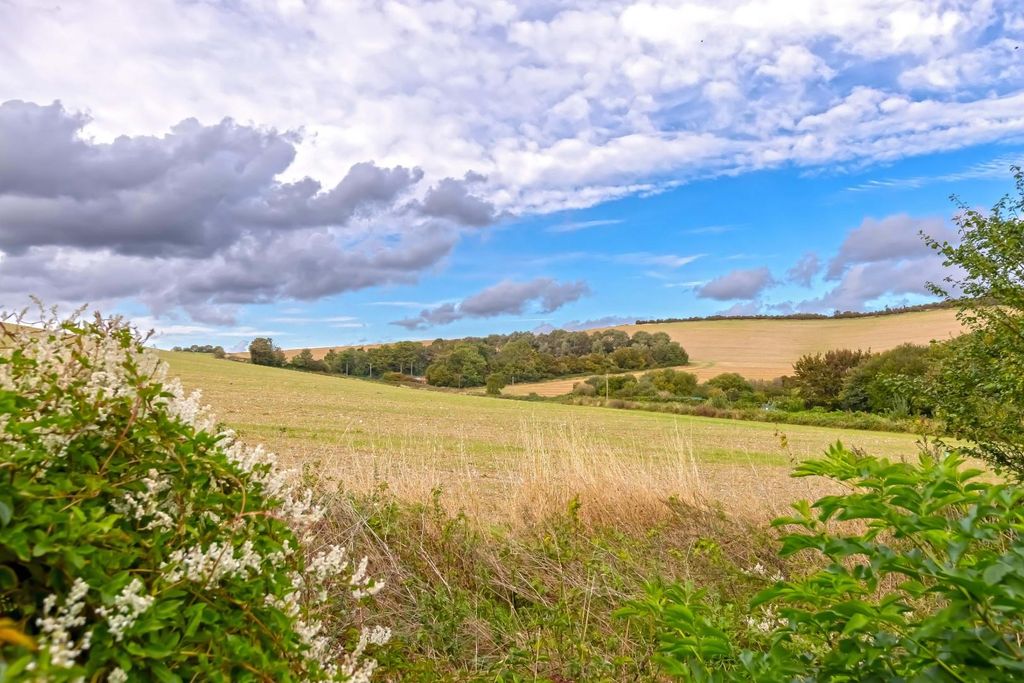 Property photo 3 of 15 Howard Rd_12.Jpg