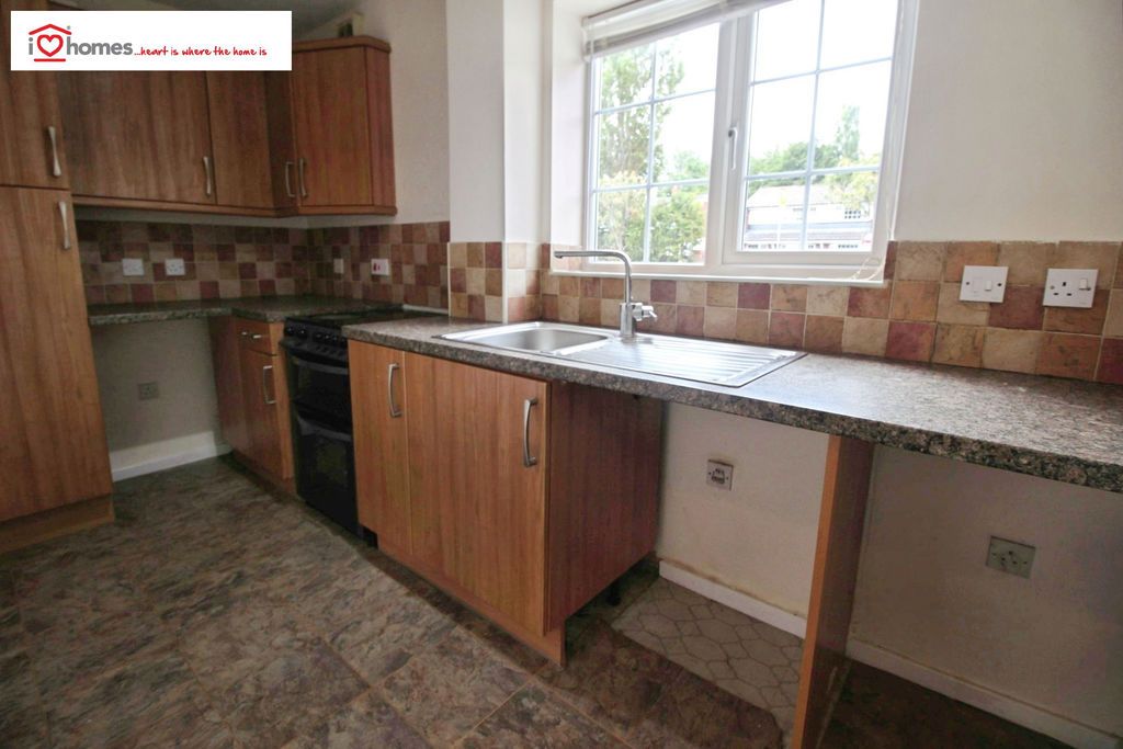 Property photo 3 of 14 Photo 1