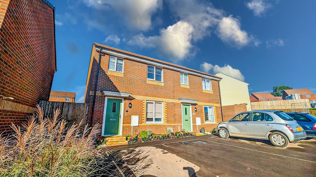 Property photo 1 of 12 2787042