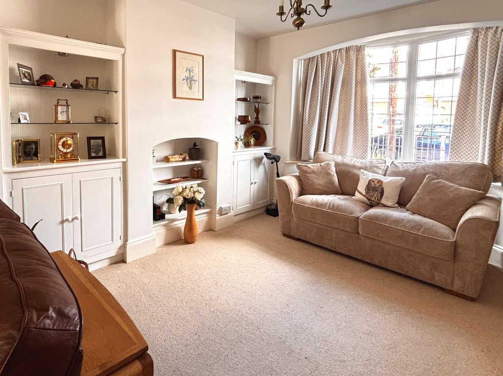 Property photo 3 of 21 Sitting Room 1