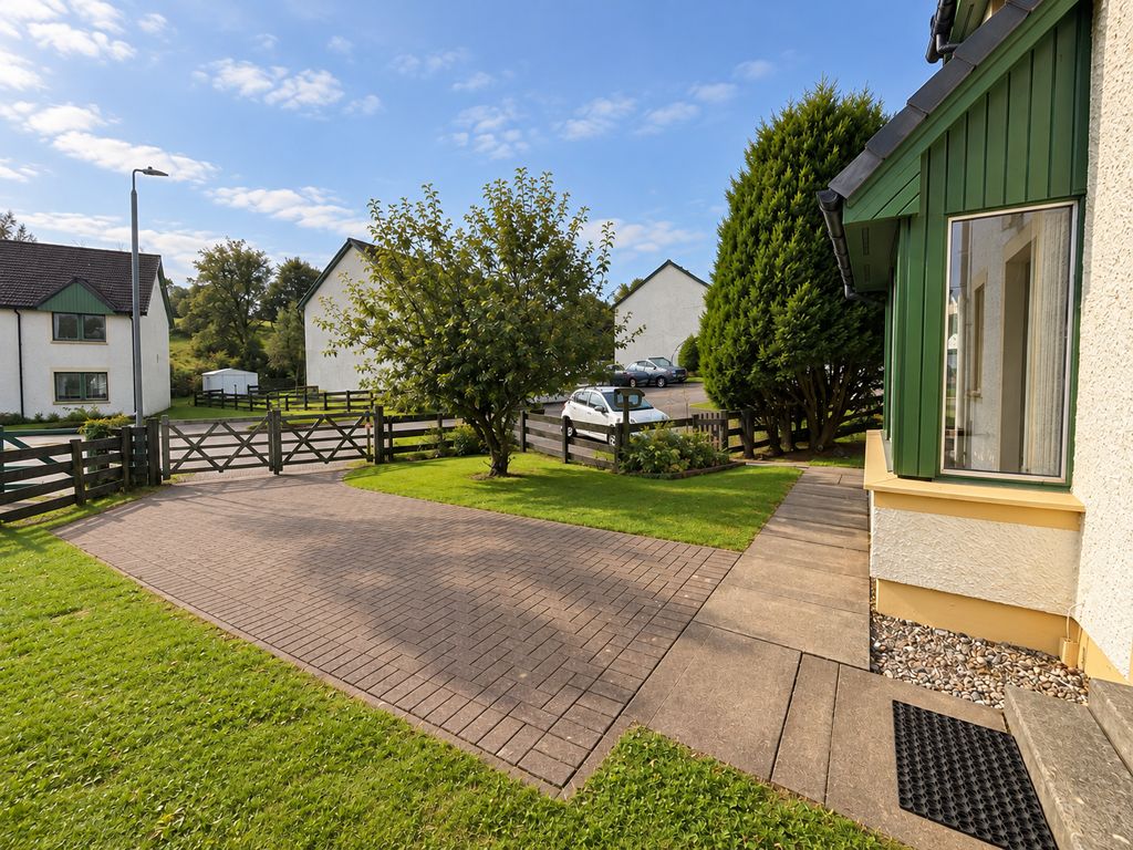 Property photo 3 of 43