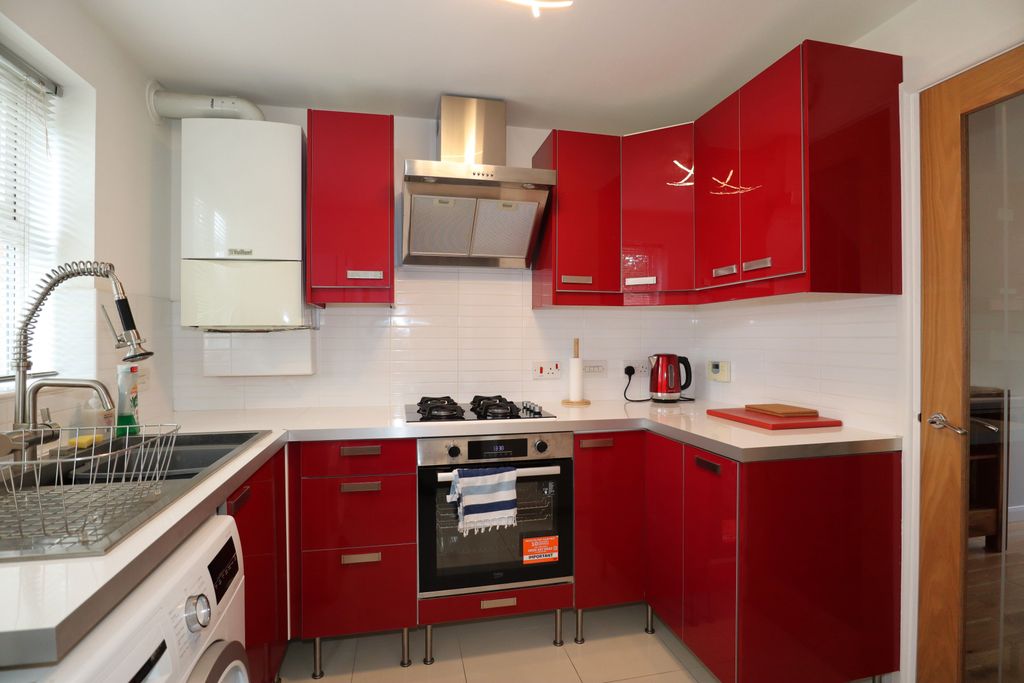 Property photo 3 of 8