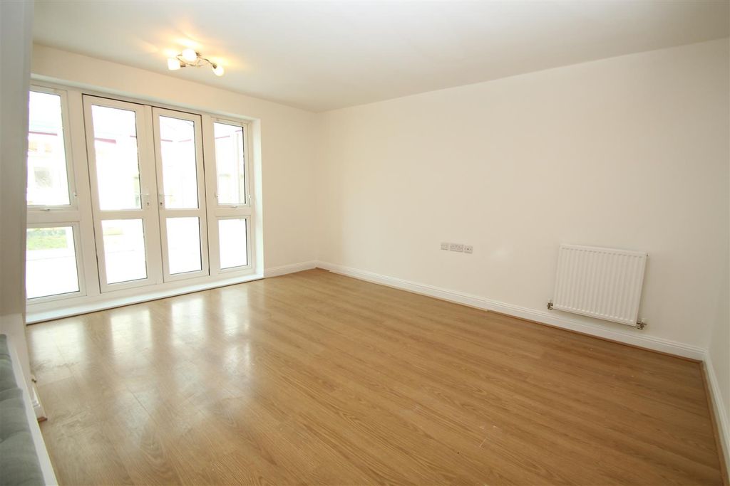 Property photo 3 of 14 Img_5682.Jpg