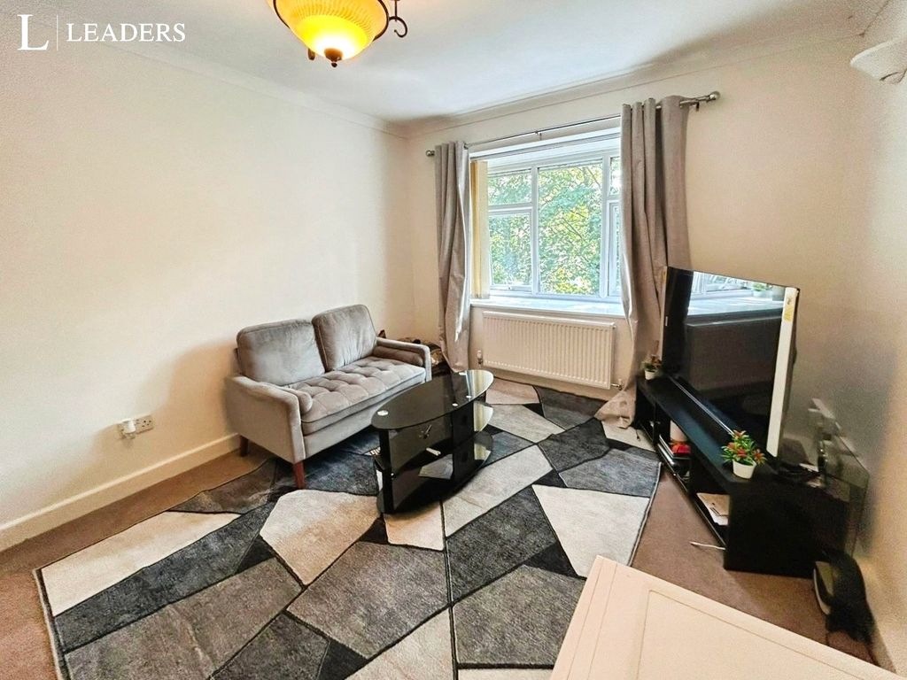 Property photo 2 of 11 Picture No. 10