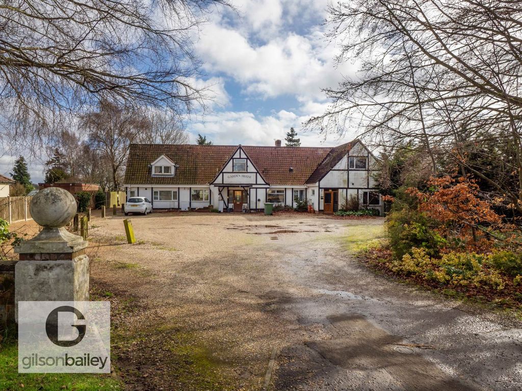 Property photo 2 of 39