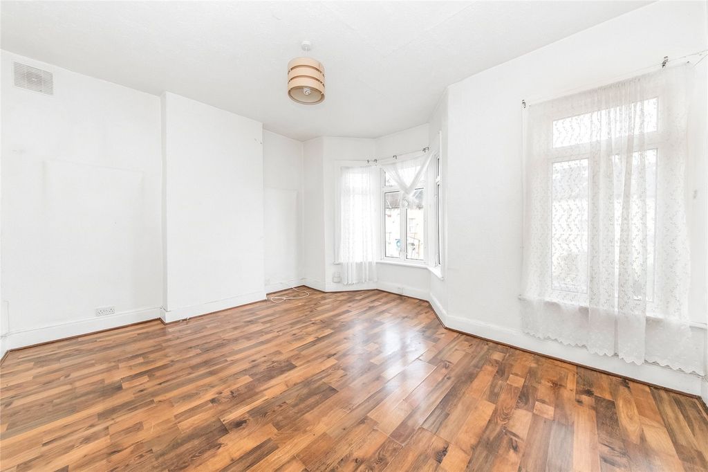 Property photo 2 of 10 Picture No. 04