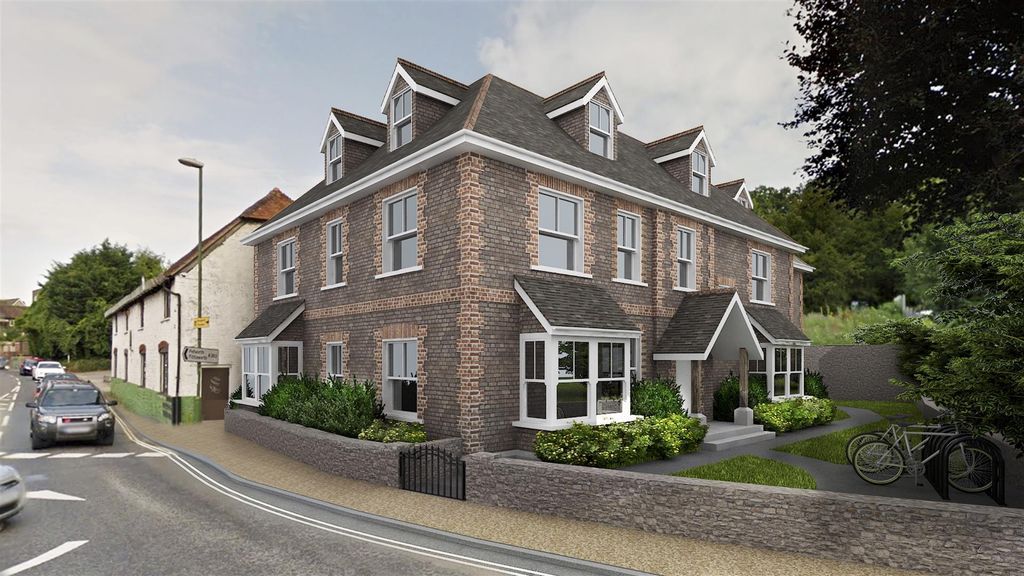 Property photo 1 of 11