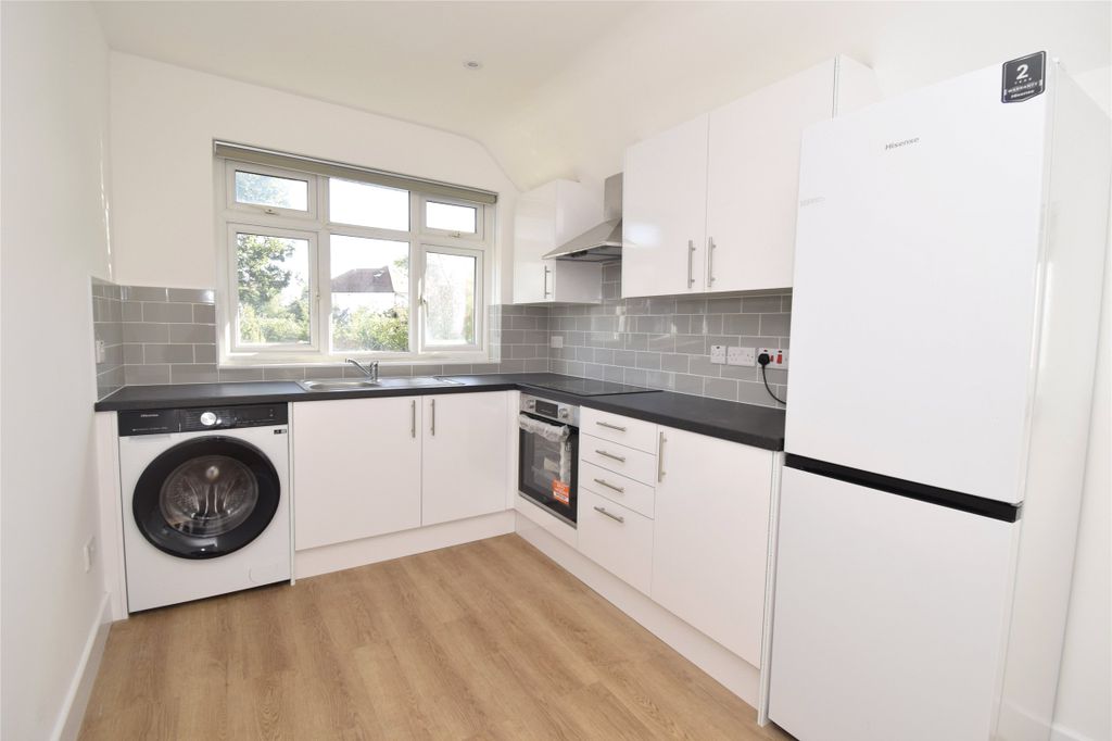 Property photo 2 of 9 Kitchen