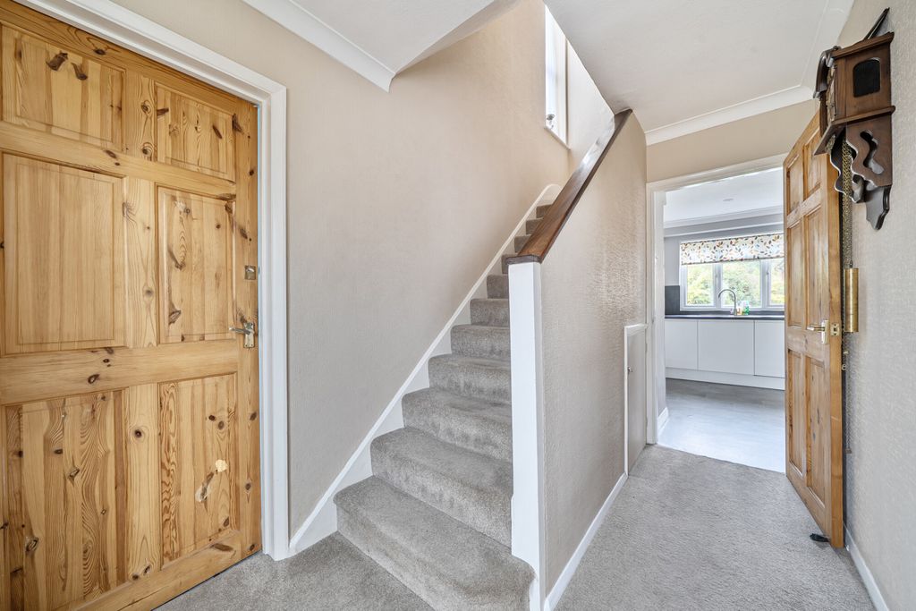 Property photo 2 of 19 Hallway