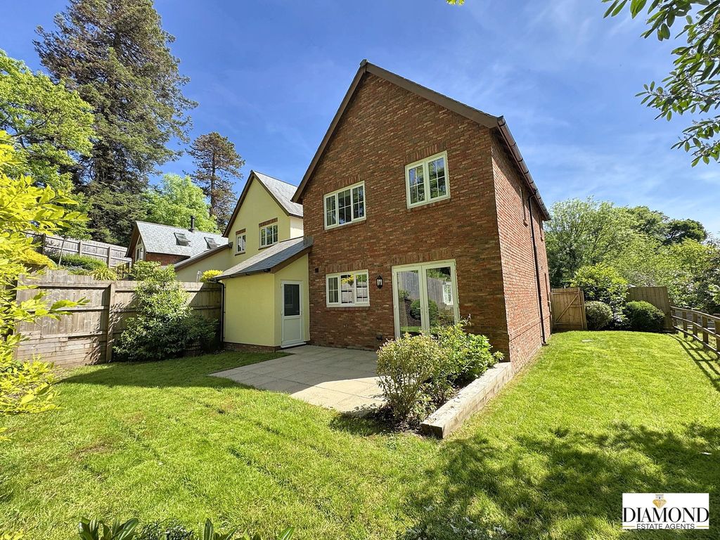 Property photo 2 of 23