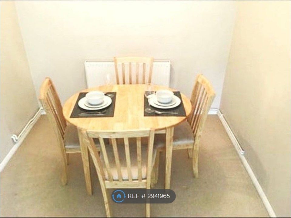 Property photo 2 of 6 Dining Area