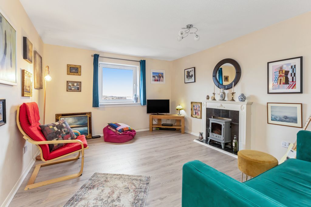 Property photo 2 of 17 Property Image 2