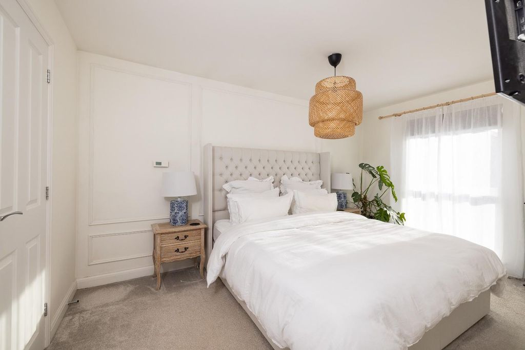 Property photo 3 of 38 Char0440.Jpg