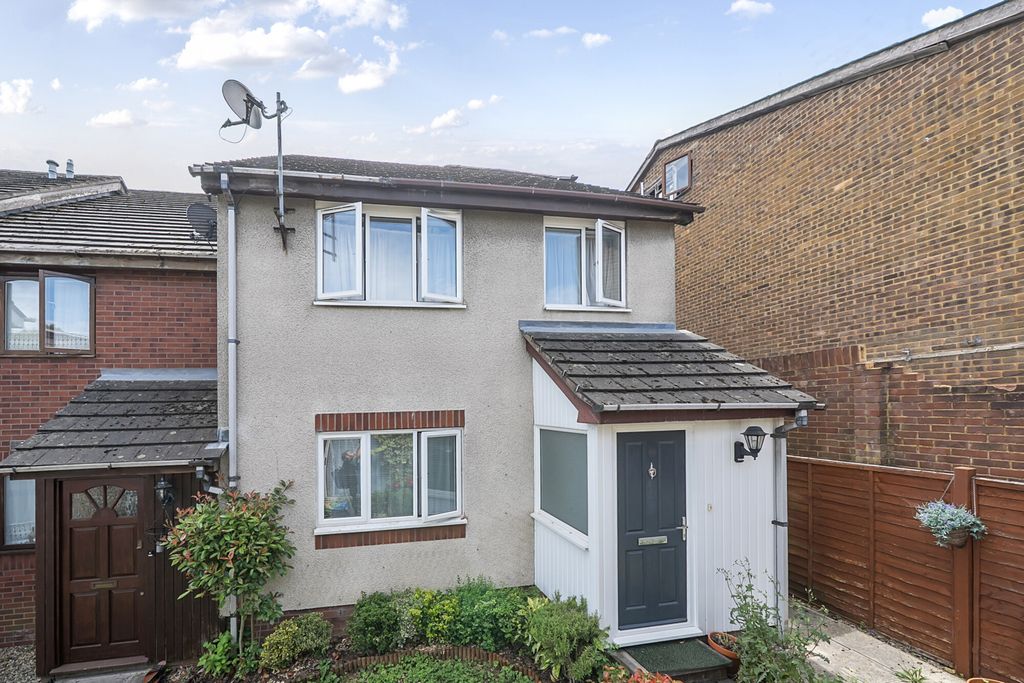 Property photo 1 of 13 1310674-2-685Eb85...