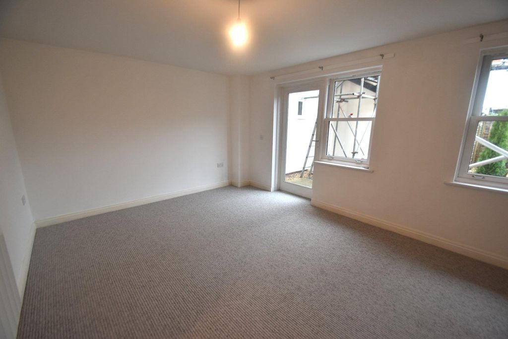 Property photo 3 of 9 Tiverton Seddons