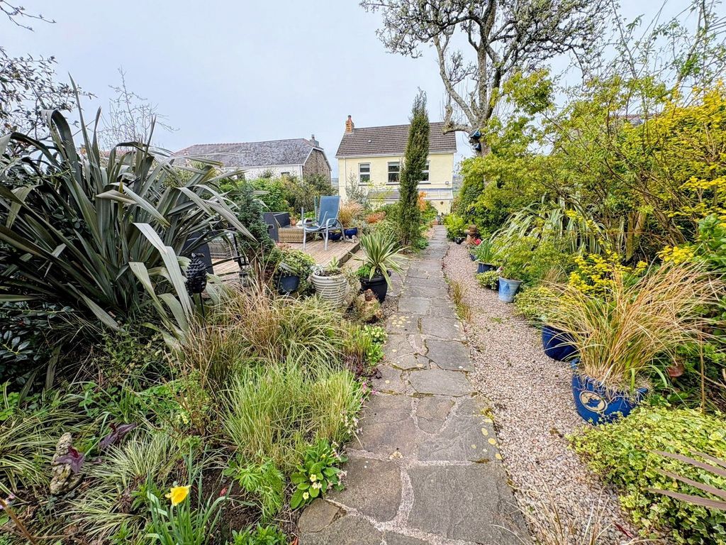 Property photo 1 of 27