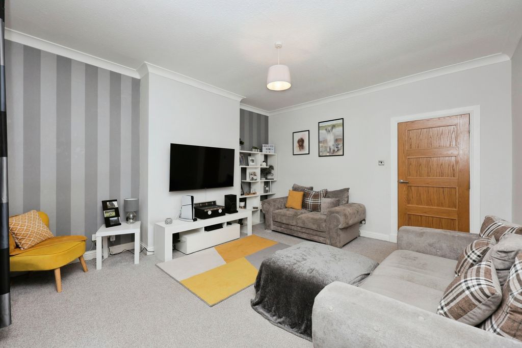 Property photo 2 of 15 Living Room