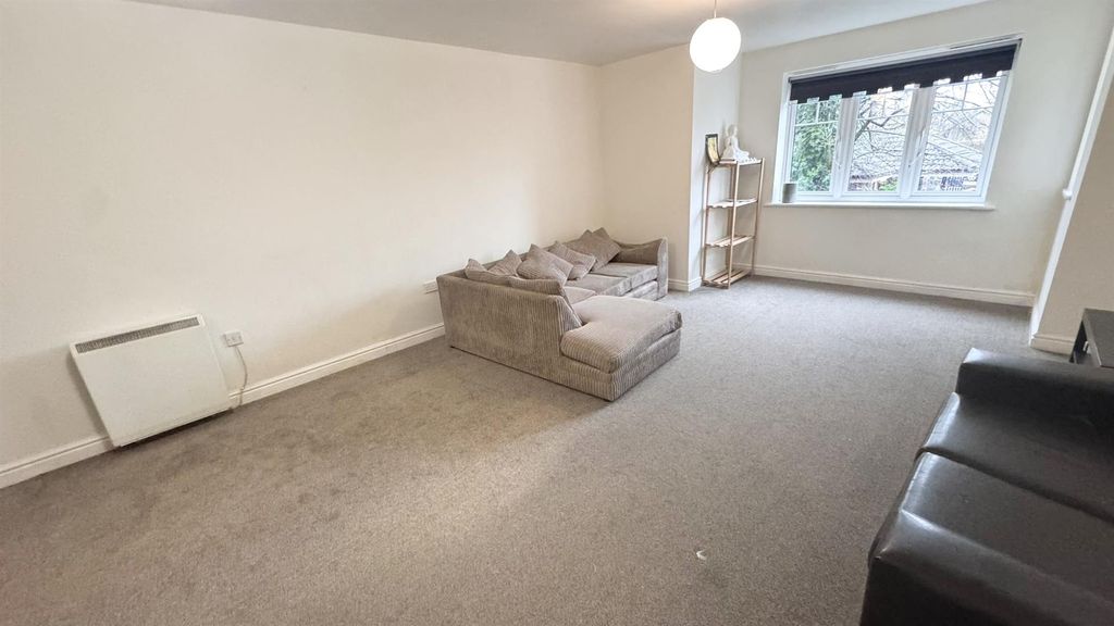 Property photo 2 of 15 d63Ac394-6Ebf-42B9-B64B-11B50Af2174E.Jpeg