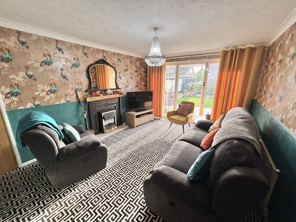 Property photo 2 of 25