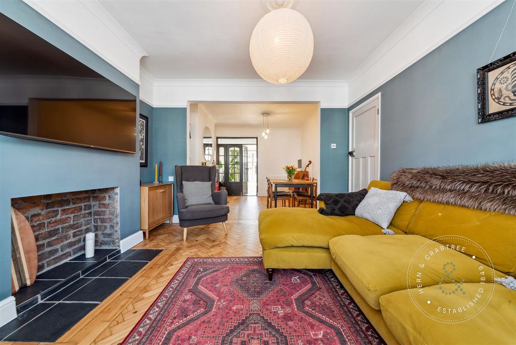 Property photo 3 of 36 York-Street-14.Jpg